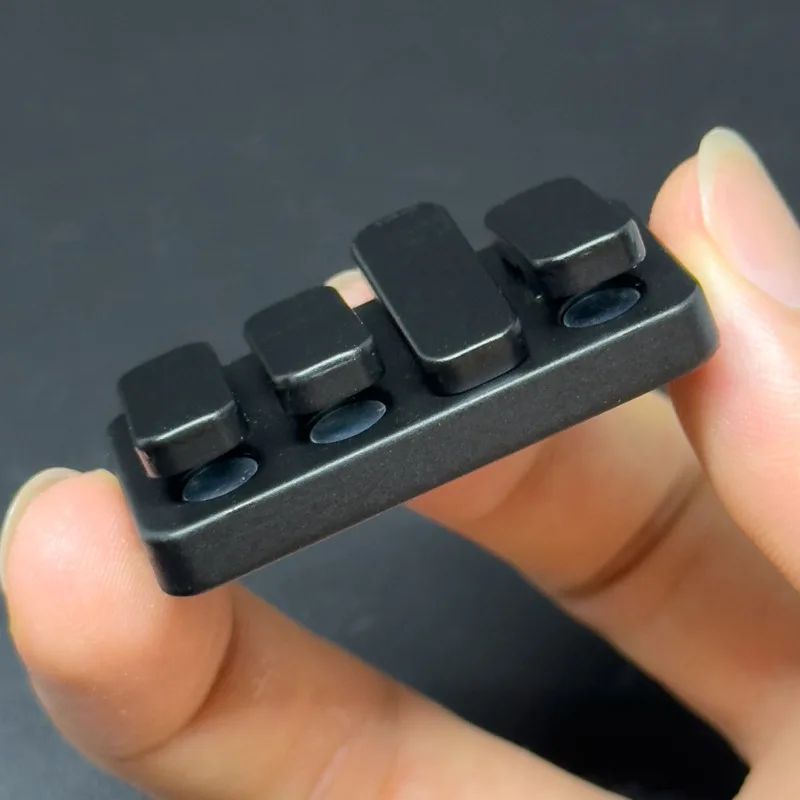 Four key Fun EDC Fidget Slider Magnetic Piano Key Rectangle Seesaw Push Card Finger Gyro Portable Stress Relief Office Desk Gift