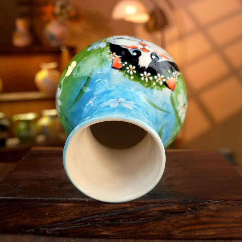 Jingdezhen hand-painted ceramic oil painting pastoral sunflower cow cat celestial ball vase ornament