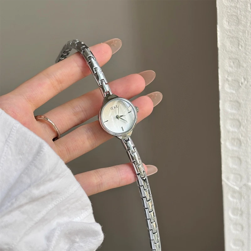 Vintage Women's Quartz Watch Luxury Gold Round Simple Green Small Dial Stylish Stainless Steel Women's Watch