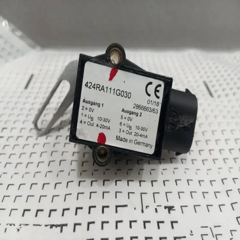 

Новый оригинальный датчик 424RA111G030