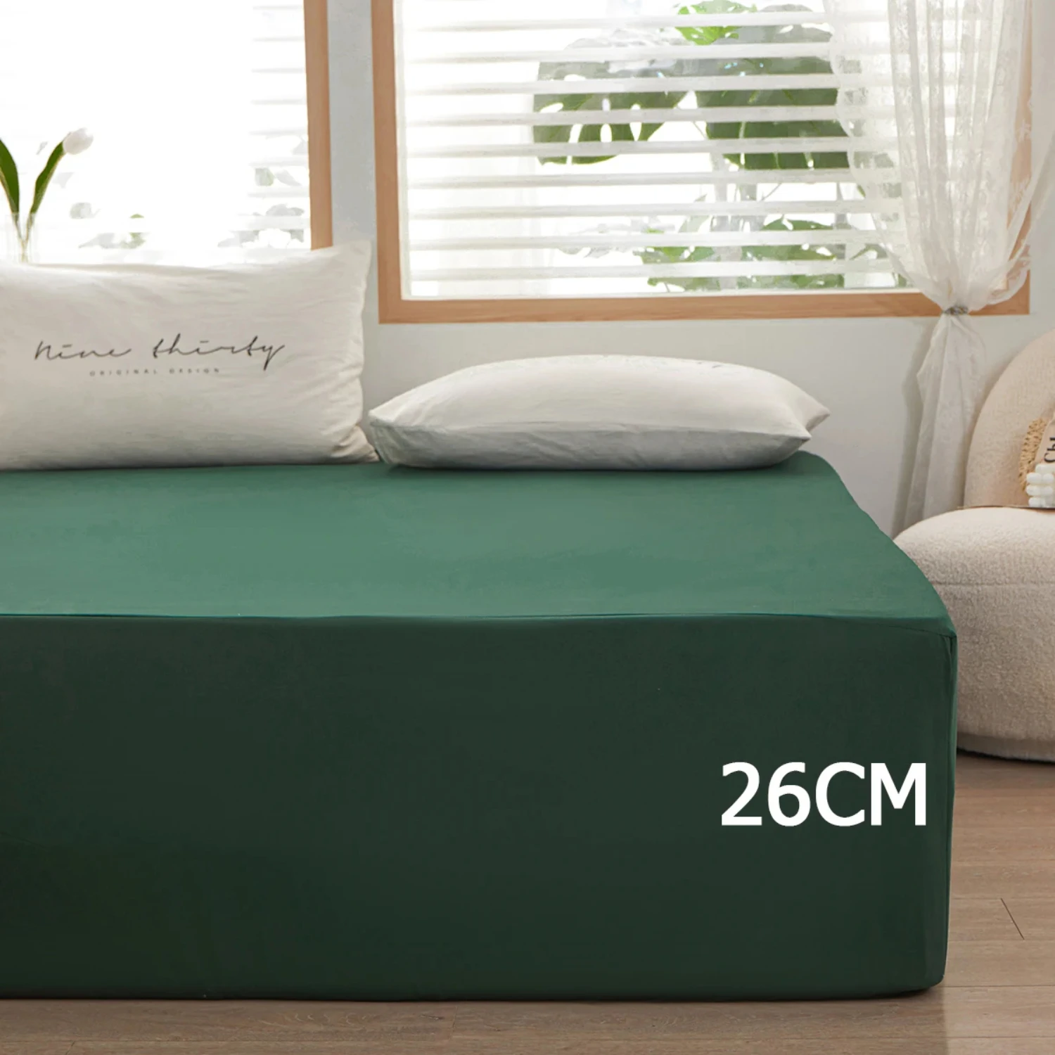 

Indulge in luxurious comfort with this exquisite and stylish fitted sheet, ensuring a comfortable and elegant night's sleep. Ele