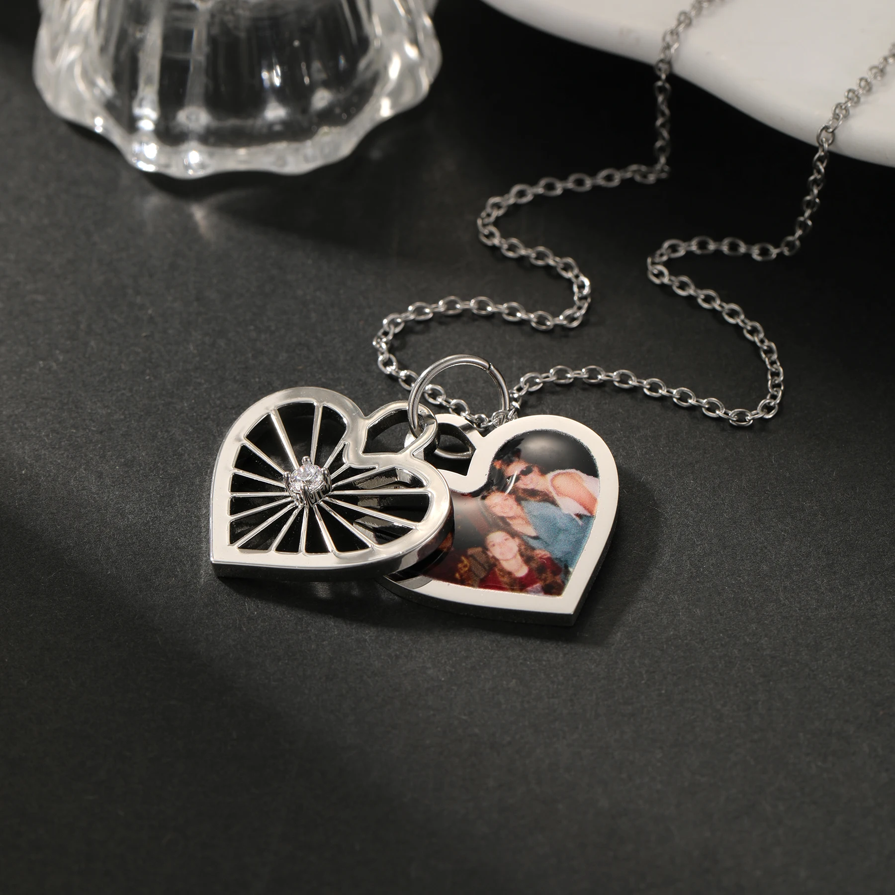 

Customized Amorette Photo Necklace with Zircon Personalized Heart Photo Family Jewelry Couple Pendant Christmas Gift for Women