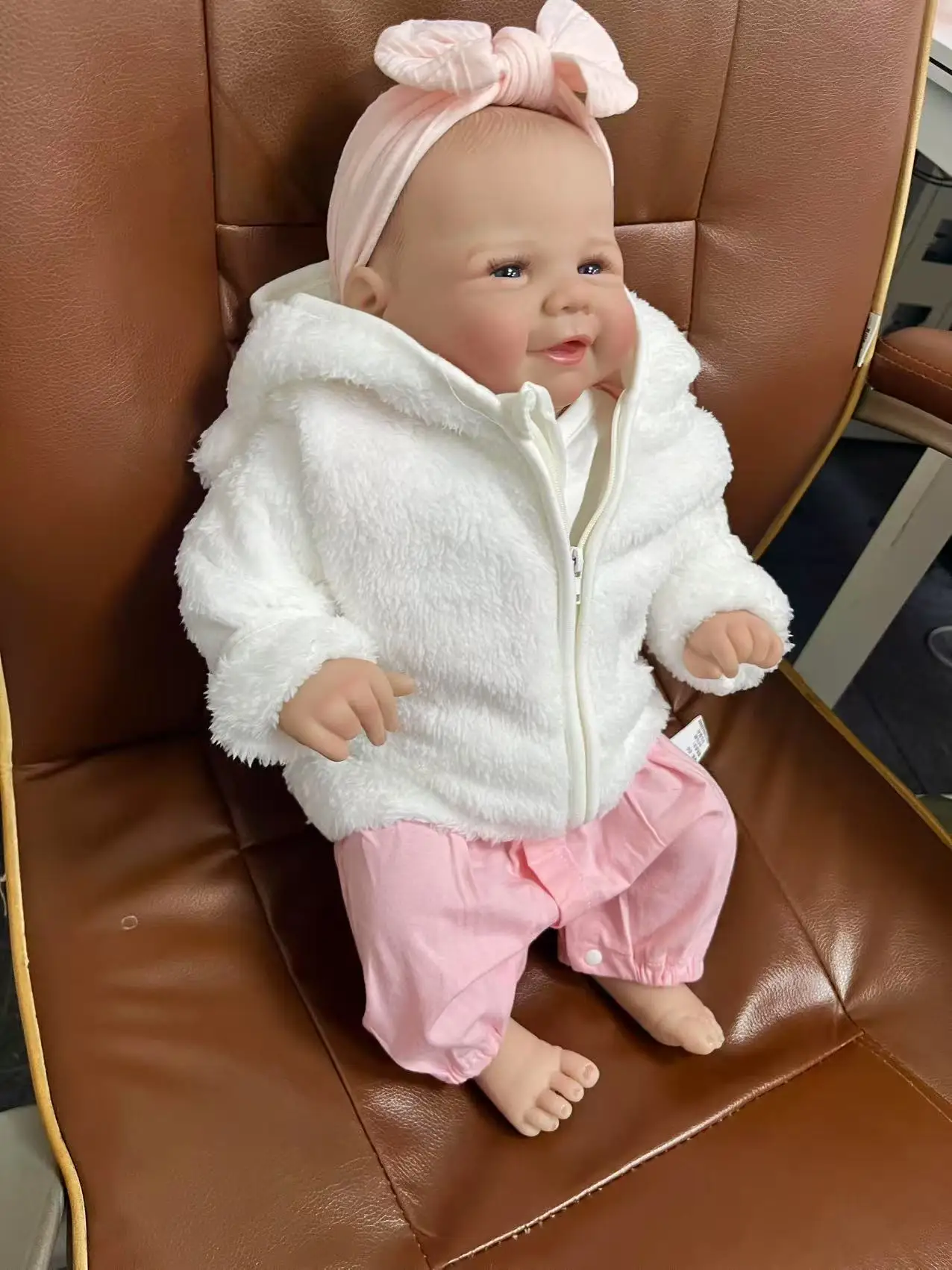48CM Reborn Baby Dolls Vivienne Real Touch Lebensechte Neugeborene Baby 3D Haut Mehrere Schichten mit sichtbaren Adern Schöne Reborn Puppen