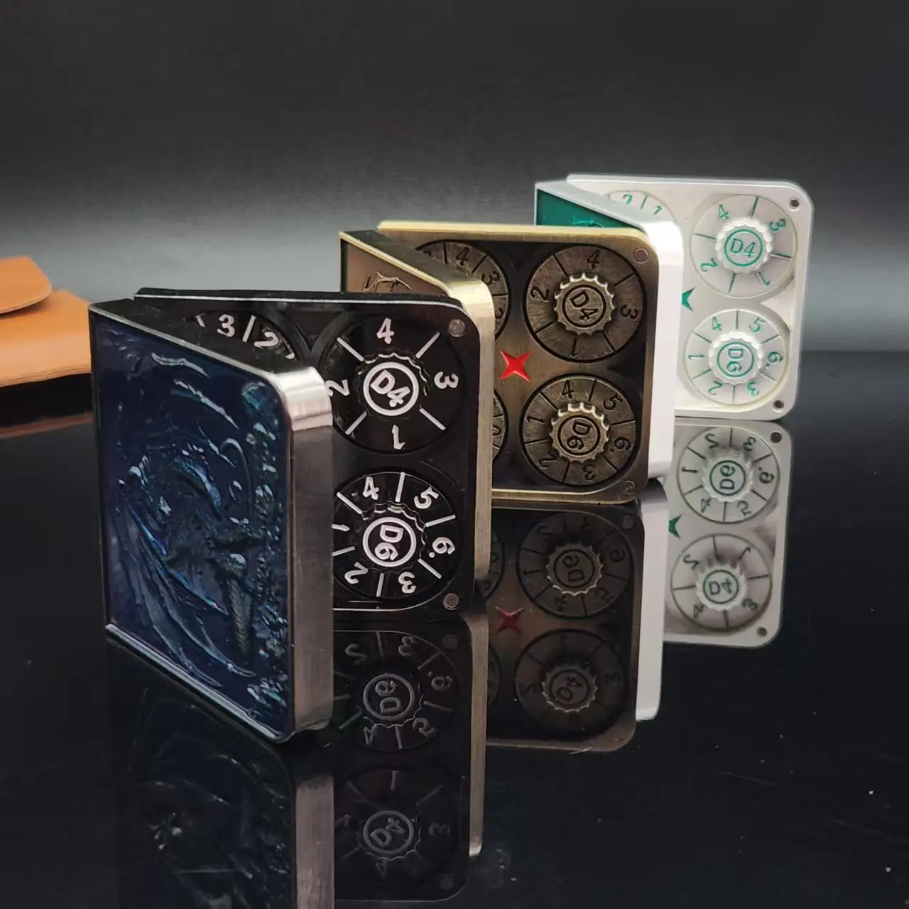 7-in-1 혁신적인 접이식 금속 주사위 세트, 참신한 주사위, 숙련된 플레이어를 위한 선호 주사위, 수집용 주사위