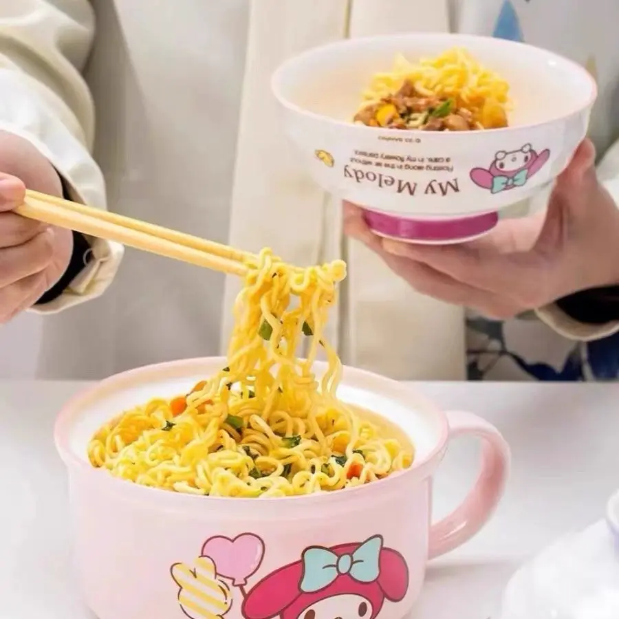 Nowa Kreskówkowa Miska na Nudle Instant Śliczna Sanrio Kawaii Studencka Miska na Owoce do Akademika Kuchenka Mikrofalowa Ceramiczna Miska z Pokrywką Prezenty Zabawki