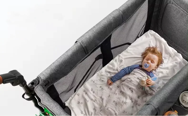 2024 Baby Products Zusammenklappbarer Kinderwagen für den Außenbereich, luxuriös, 2 Sitze, 4 Sitze, Kinderwagen mit Baldachin und Essenstablett