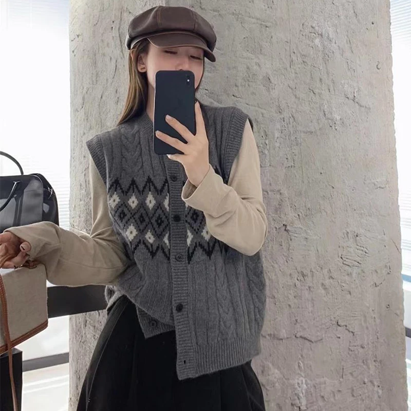 Korean Mix Color Sweater Vest Women Crew Neck Single Breasted Knitted Cardigan Woman Vintage Ribbed Sleeveless Knitted Vest Lady