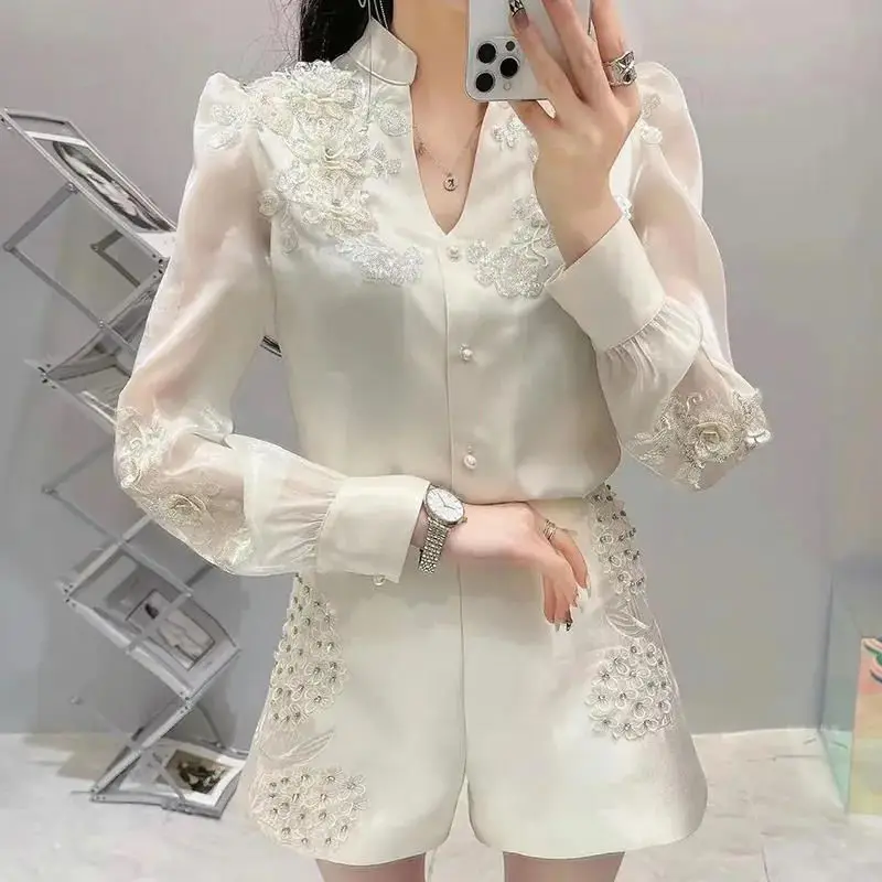 Temperament Shirt Women Fashion Beading Floral Vintage Blouses Blusas Mujer De Moda New V-neck Long Sleeve Blouse Ladies Tops