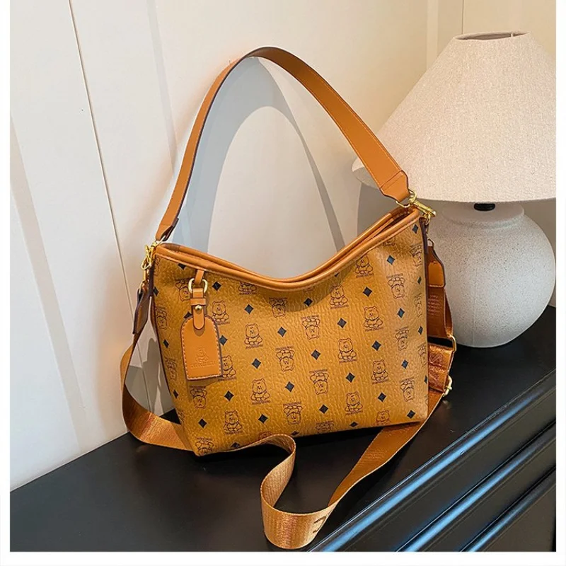 

Premium Leather Tote Bags For Women Fashionable Crossbody Bag By Famous Designer Luxury And Chic