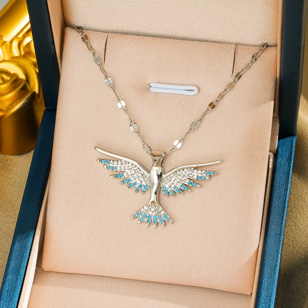 Специально предназначен для женских свадеб. Это новейшее роскошное и легкое роскошное колье из титановой стали.