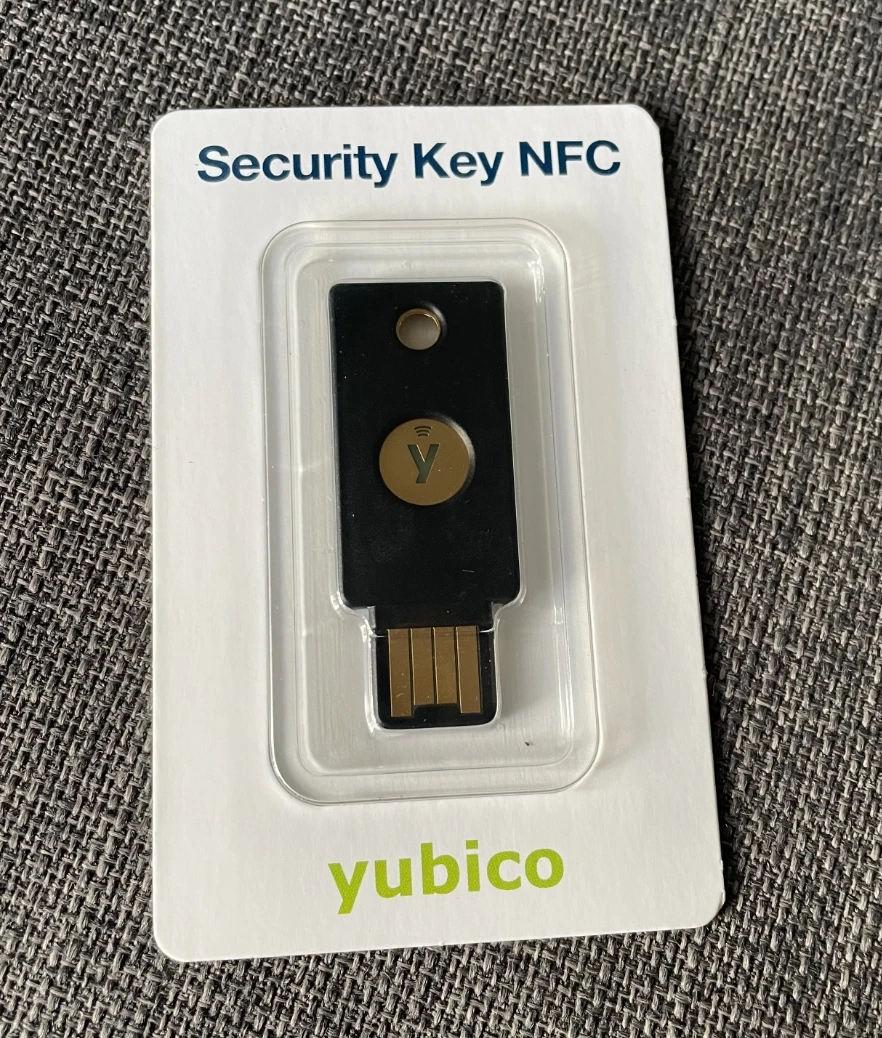 Yubico Yubikey Security Key NFC - Two Factor Authentication USB