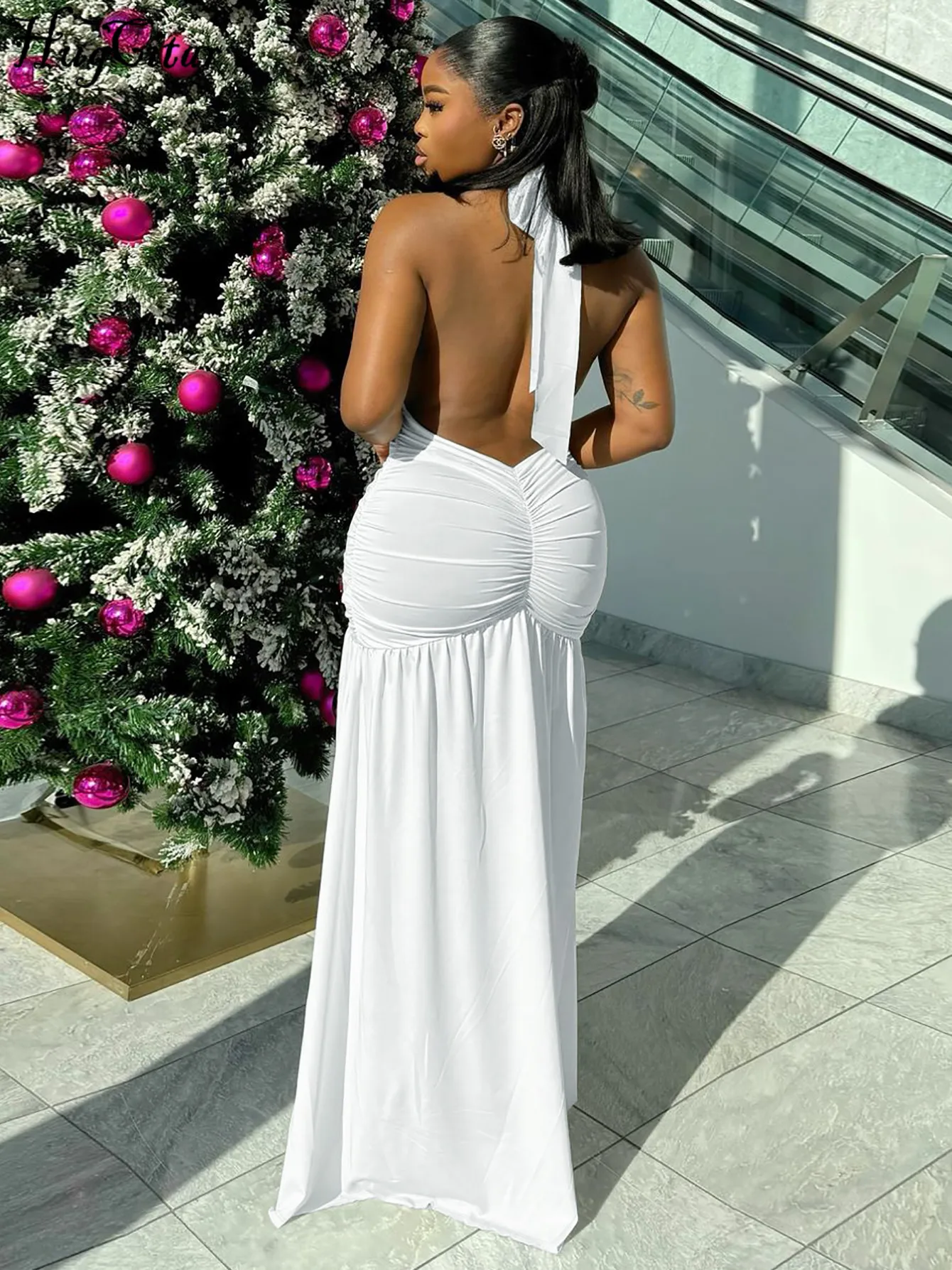 Hugcitar Solido Halter Scollo a V Backless Drappeggiato Spacco Sexy Aderente Maxi Vestito da Promenade 2025 Primavera Donna Abiti Eleganti Festa Festival