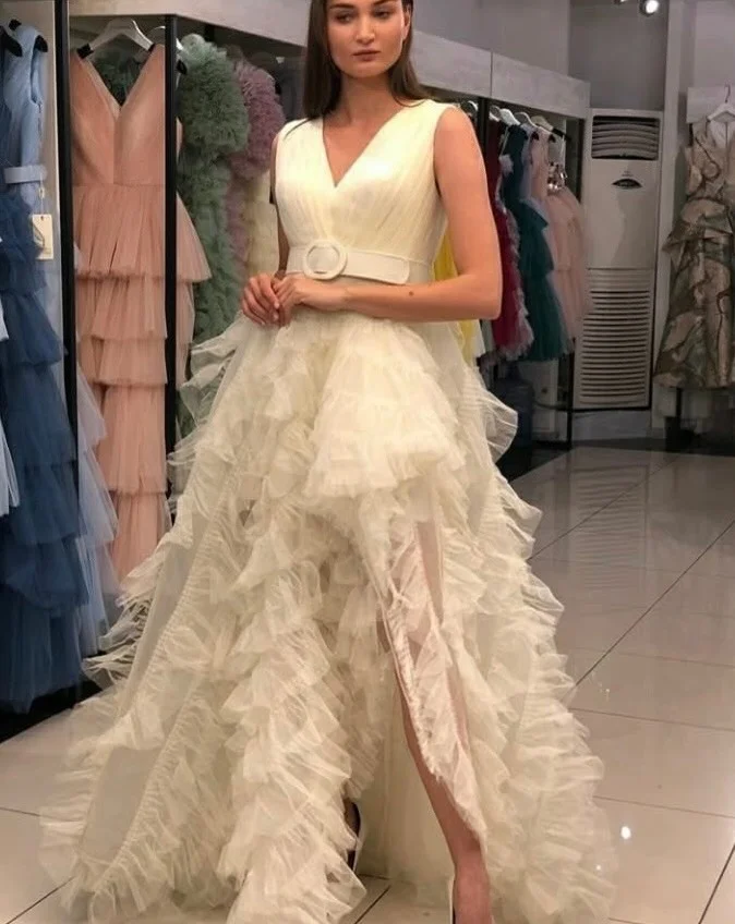 Vestido de Festa Elegante Branco com Decote em V, Vestido de Festa em Camadas de Tule, Vestido Formal para Meninas, Vestido de Festa Longo