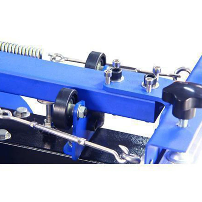 La macchina serigrafica per magliette da 1 set a 4 colori e 4 stazioni viene fornita con base di buona qualità
