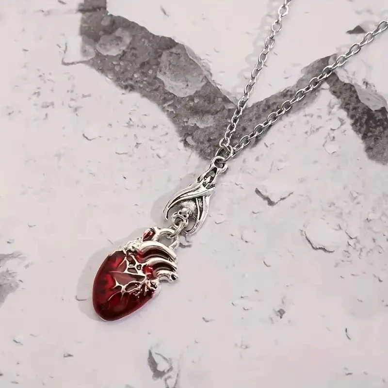 1pcs A unique Bohemian-style retro gift with a heart-shaped pendant necklace in the shape of a bat and a drop of blood