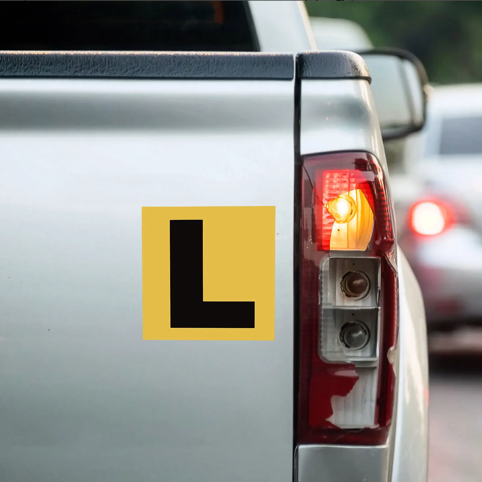 

2Pcs Magnetic L Plates for Car Learner Driver Sticker Reusable New Driver Decal Strong Attachment Multiple Placement Use