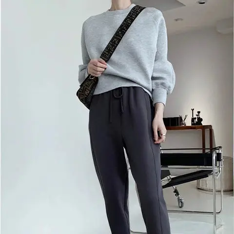 2022 novo estilo coreano solto casual refinado elegante e versátil espaço algodão cor sólida tripulação pescoço pulôver moletom feminino