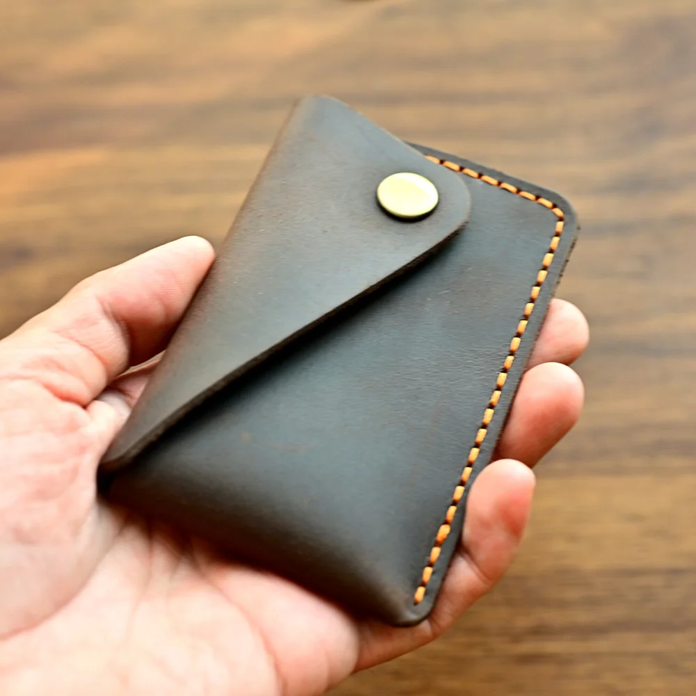 Ręcznie robiony minimalistyczny portfel na karty bankowe z zatrzaskiem Crazy Horse Retro Card Case — zdjęcie 2