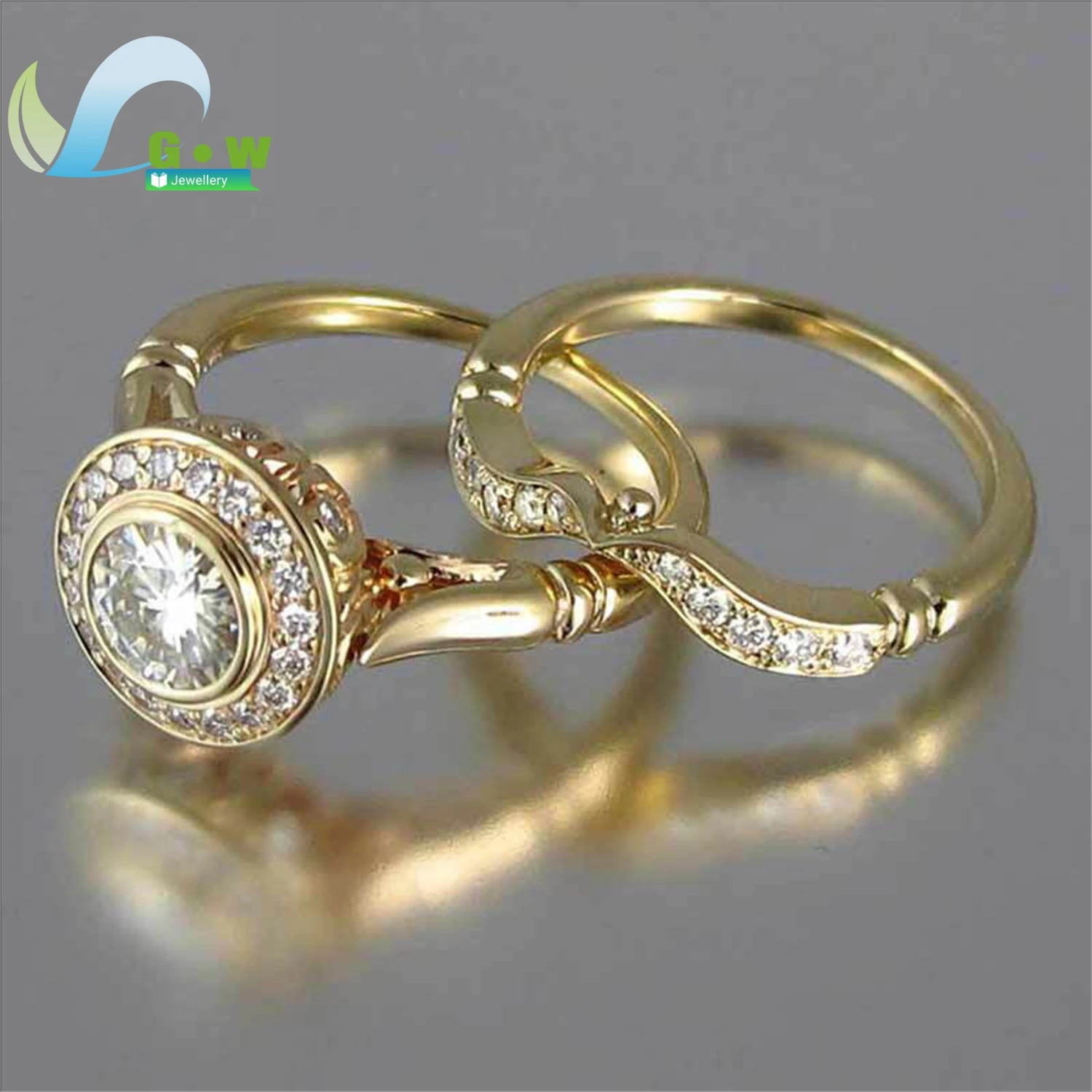 

European Fashion Inspired Couple Engagement Rings Diamond Set Light Luxury Affordable Unique Niche Design Wedding Bands for Men