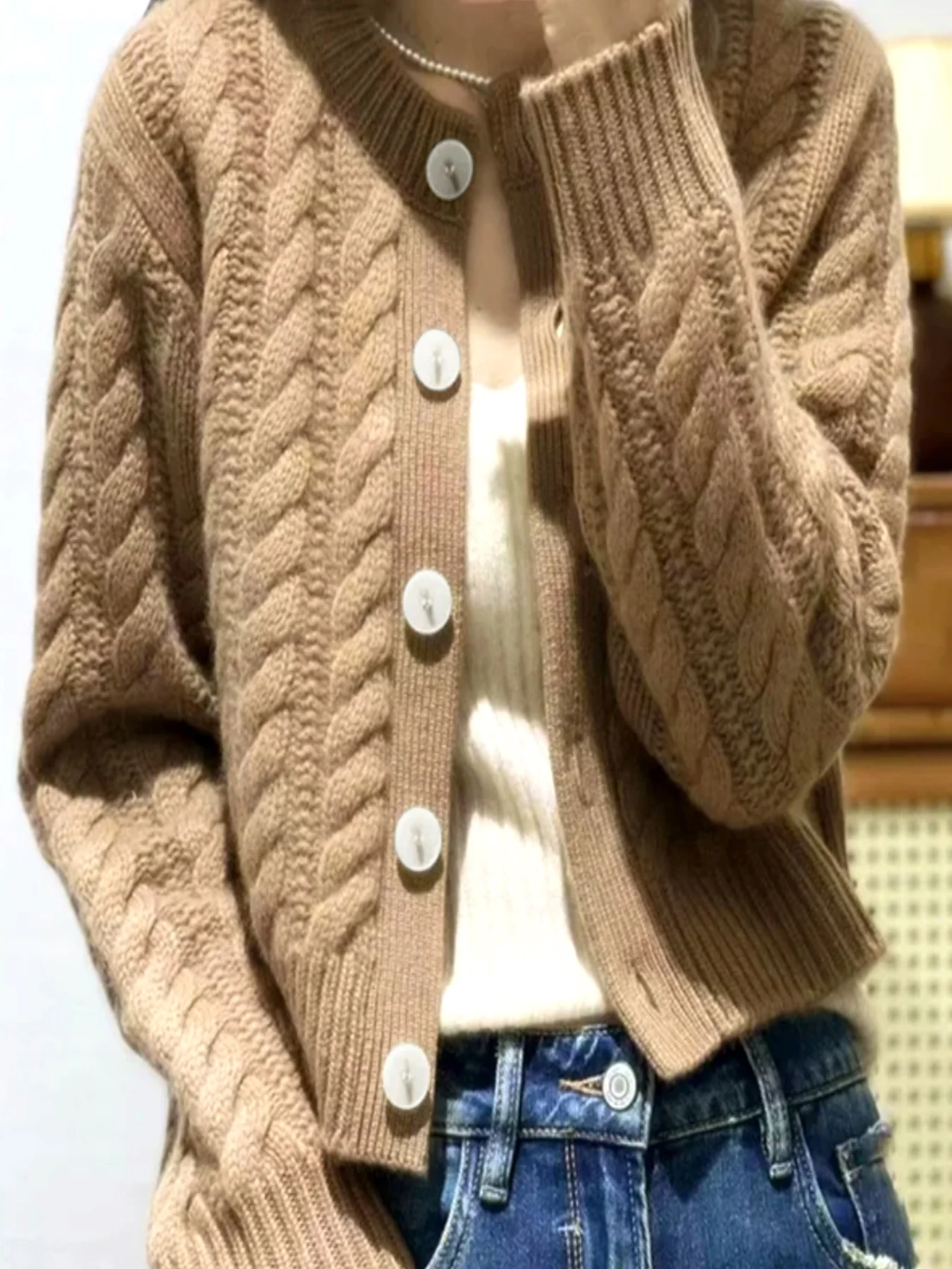 Knitted sweater, round neck, short sleeved, cardigan, sweater jacket, spring and autumn season