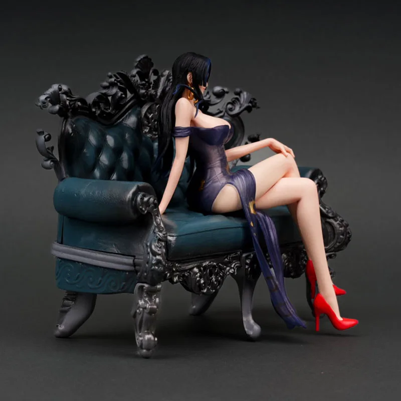 Traje de One Piece King Boya Hancock, serie thug, sofá redondo del cuarto, figura de emperatriz, adorno de escritorio, regalo de cumpleaños, la calidad es buena