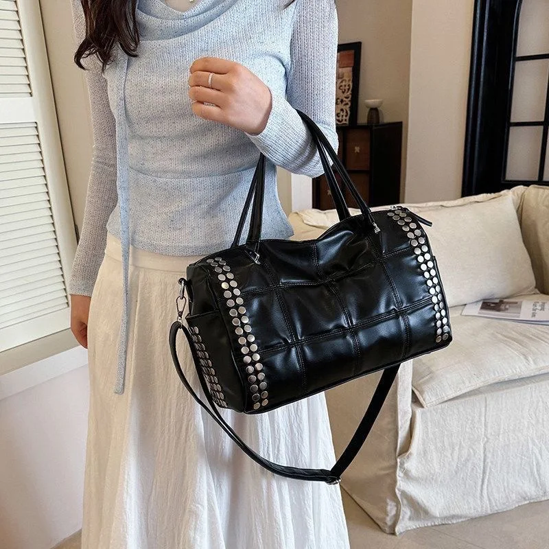 New Y2K Fashion Retro Rivet Tote Bag Women's High-end Handbag Large Capacity Motorcycle Shoulder Bag Daily Commute Crossbody Bag