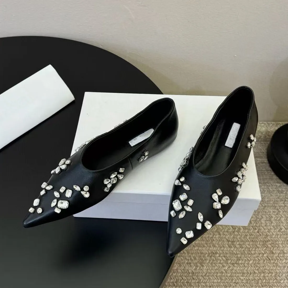 

Sharp pointed flat bottomed rhinestone single shoe women's silver 2026 new autumn ballet shallow mouth height increasing scoop