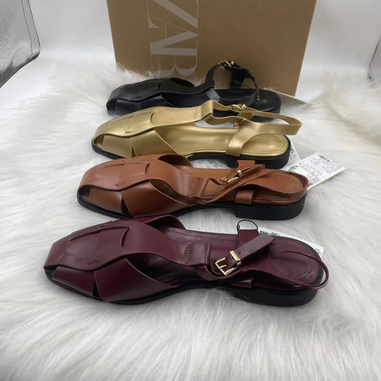 

Bloomsteps Low Heel Elegant Socialite High Heels Closed Toe Shallow Mouth Back Strap Single Shoes