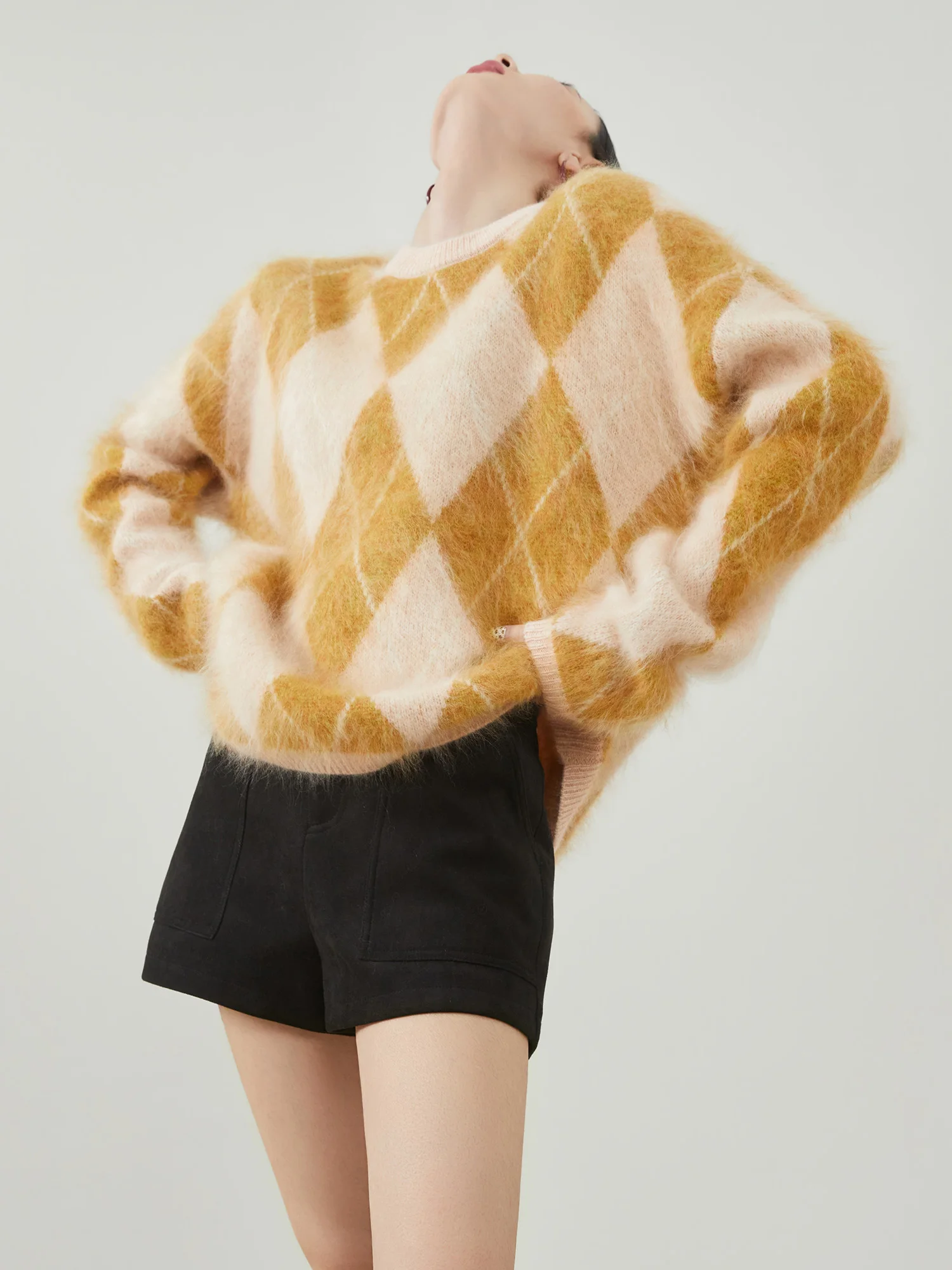 

Женский вязаный свитер с желтым ромбовидным узором, свободный, мягкий, с круглым вырезом, весенний, модный, из полиэфирного волокна, для повседневной носки