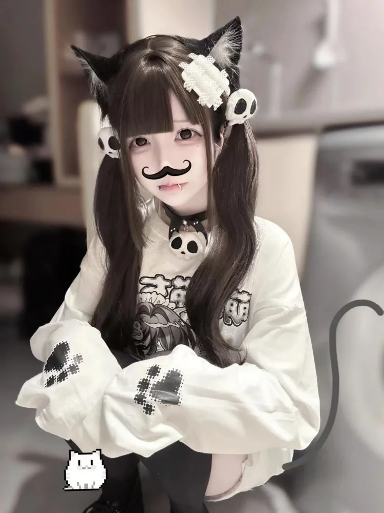 

Kimotimo Japanese Anime Printed Long Sleeve T-shirts Women Y2k Aesthetic Loose O Neck Tops Autumn Cute Versatile Gothic Tees Ins