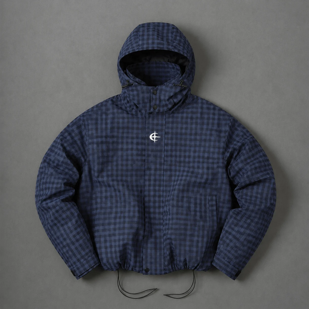 Neue Herrenjacke mit Karomuster und Kapuze, verstellbare Kordelzugbänder an Kapuze und Saum, winddichtes Material, lockere Passform mit überschnittenen Schultern, in verschiedenen Farben erhältlich, vielseitiges Freizeitoberteil für Herbst und Winter. – Detail 1