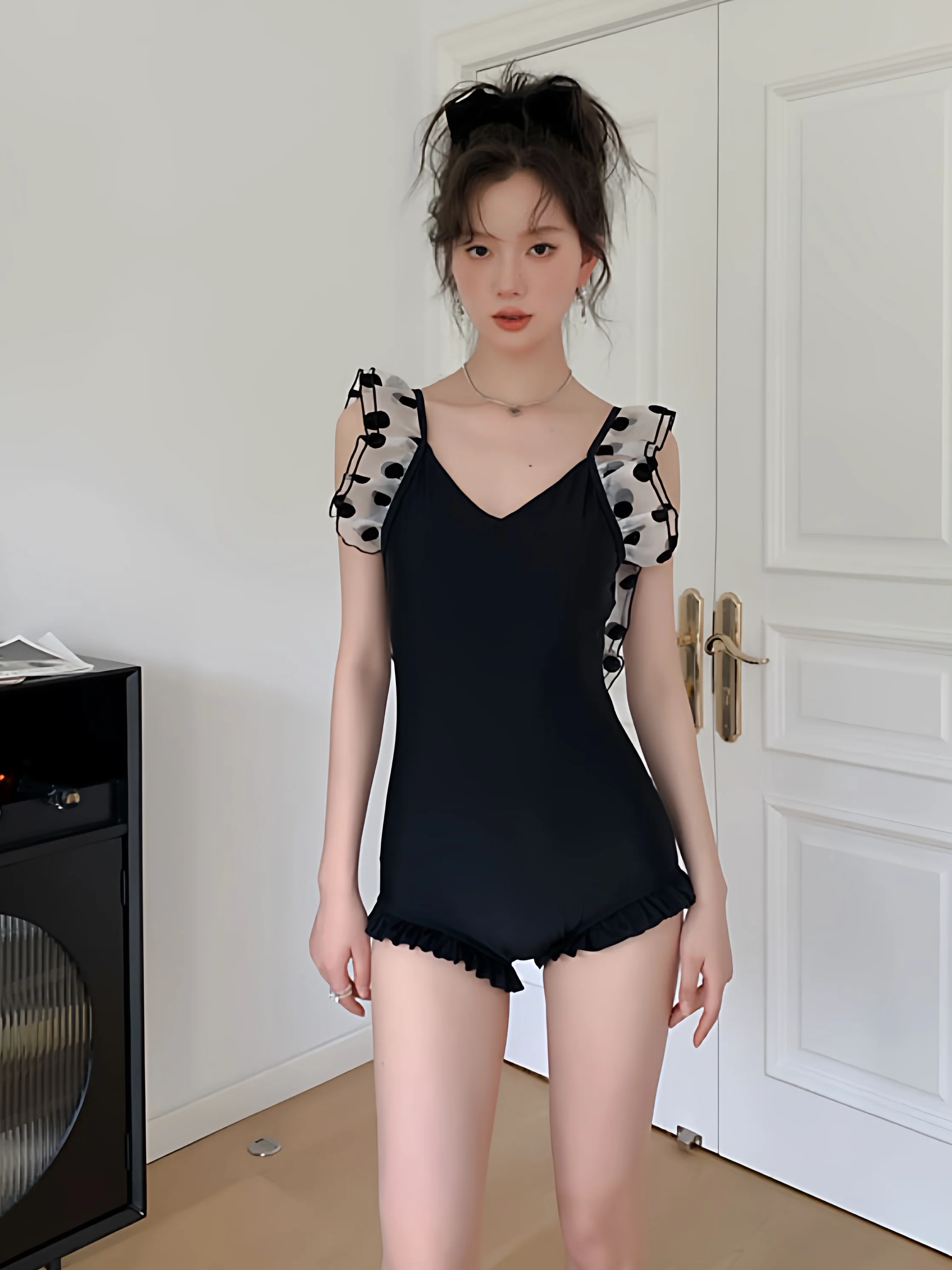 

New Fre Sle One-Piece Swimsuit for Girls Low Ba Thermal Spring Sexy Bal Swimming Costume V-Ne No Sve Slimming