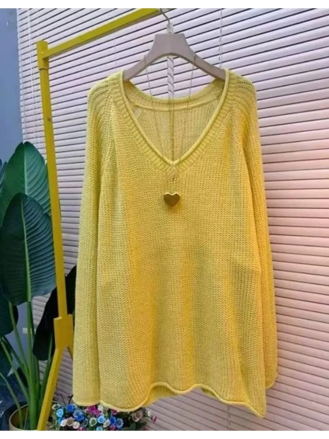 plus Size V-Neck Knitwear  Color Casual Long Sleeve Base Layer Top for Young Women Korean Style Loose Fit Daily Wear