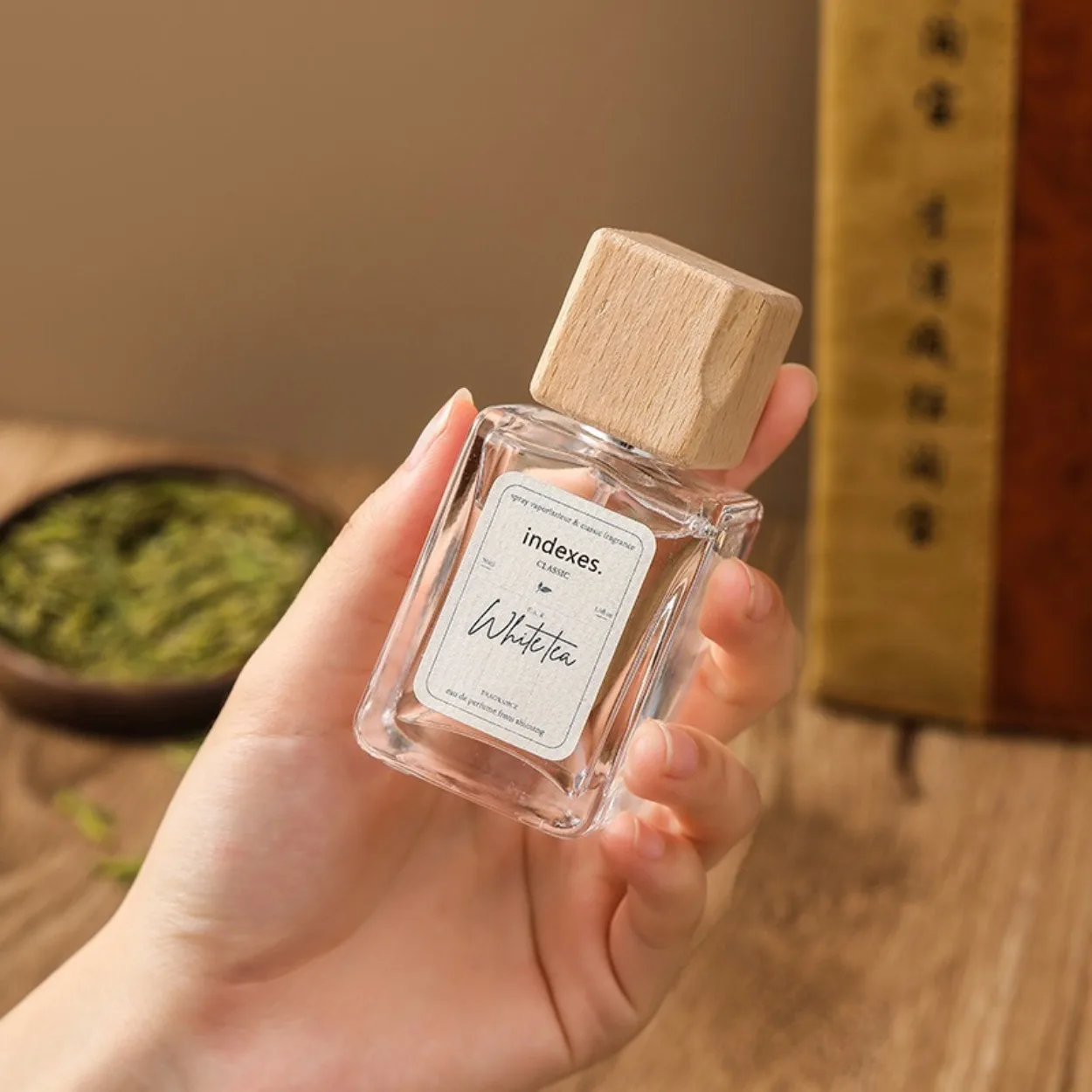 

Women's Perfume: Long-Lasting, Fresh Light Fragrance; Niche Perfume for Students and Dates 50ml Woody Amber refreshing tea aroma