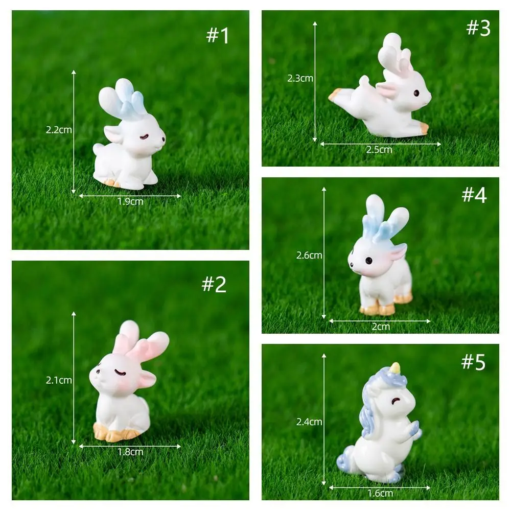 การ์ตูนSika Deer Figurines Miniงานฝีมือเรซิ่นElk Miniature Figurinesน่ารักสมจริงMicro Landscapeเครื่องประดับตกแต่งรถบ้าน