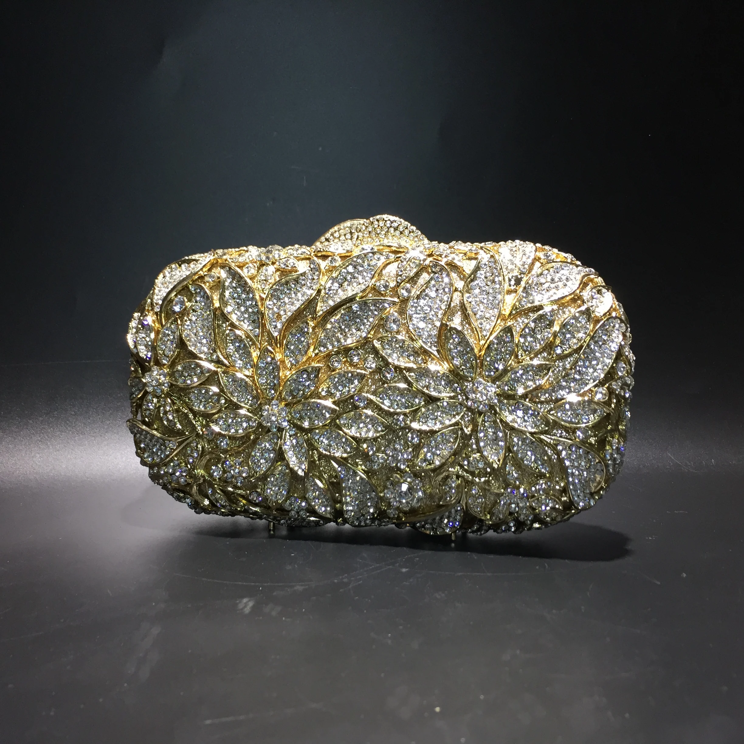 

Twin Golden Blooms Clutch, Dual-Flower Sculpture Evening Bag for Women. OEM Custom Luxury Purse, Low MOQ Wholesale from Factory