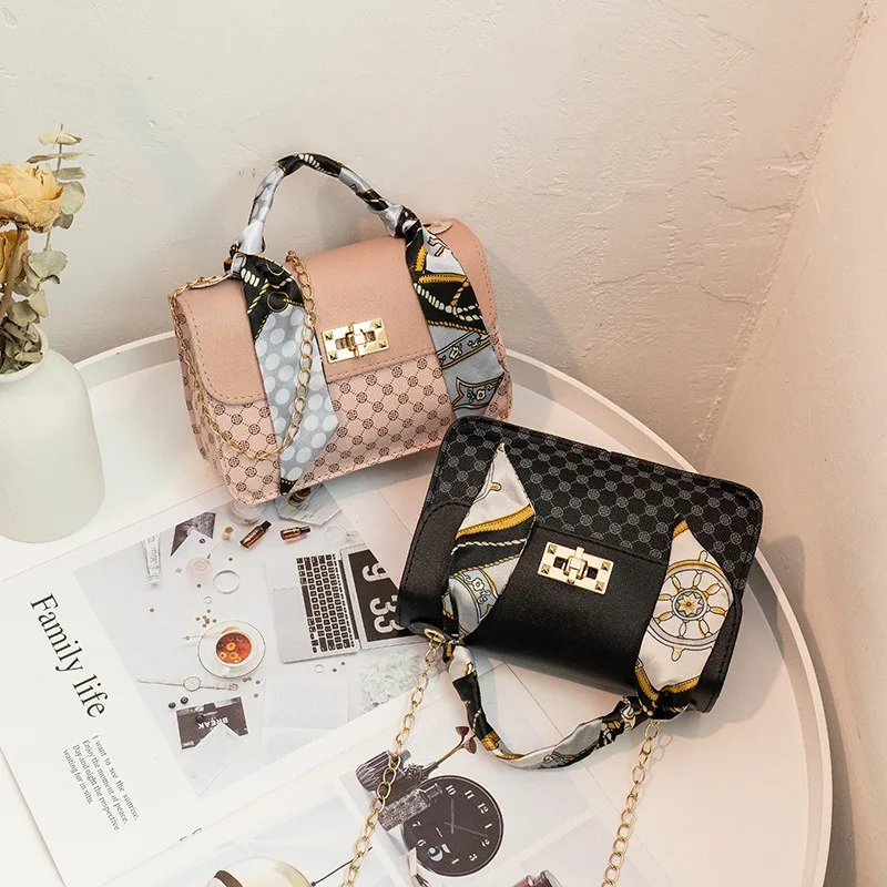 Floral Kelly Crossbody  Elegant Vintage  Style Handbag for Women  Fresh  Sweet Purse with Timeless Appeal