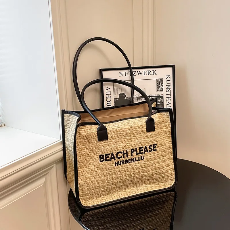 

Elegant Messenger Bag For Women In Genuine Leather Popular Classic From Luxury Brand Famous Designer Practical Design