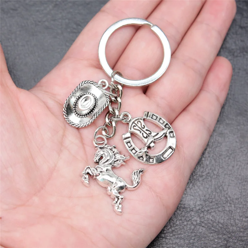 

Fashion Jewelry Alloy Pendant Keychain Originality Cowboy Horseshoe Pendant Classic Gift