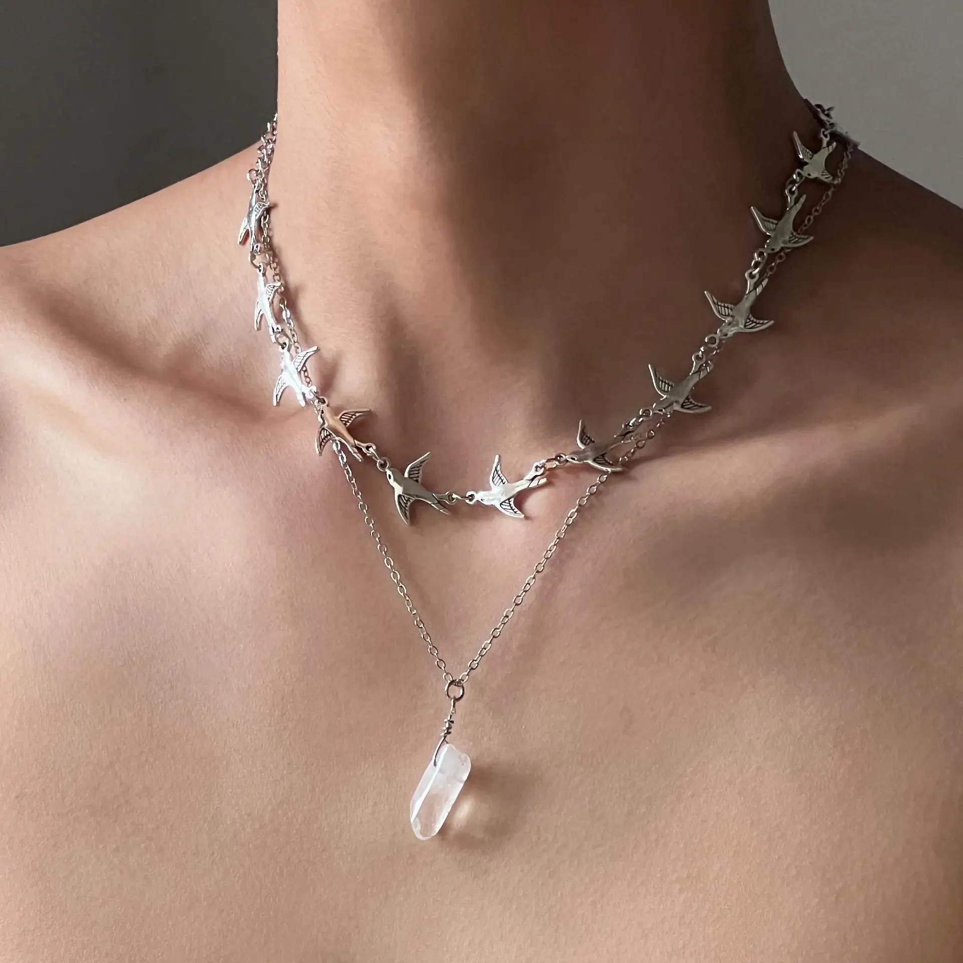 Necklace White Crystal Bird Pendant Retro Vintage Elegant Womens Collarbone Jewelry High Quality Premium Sturdy Gift