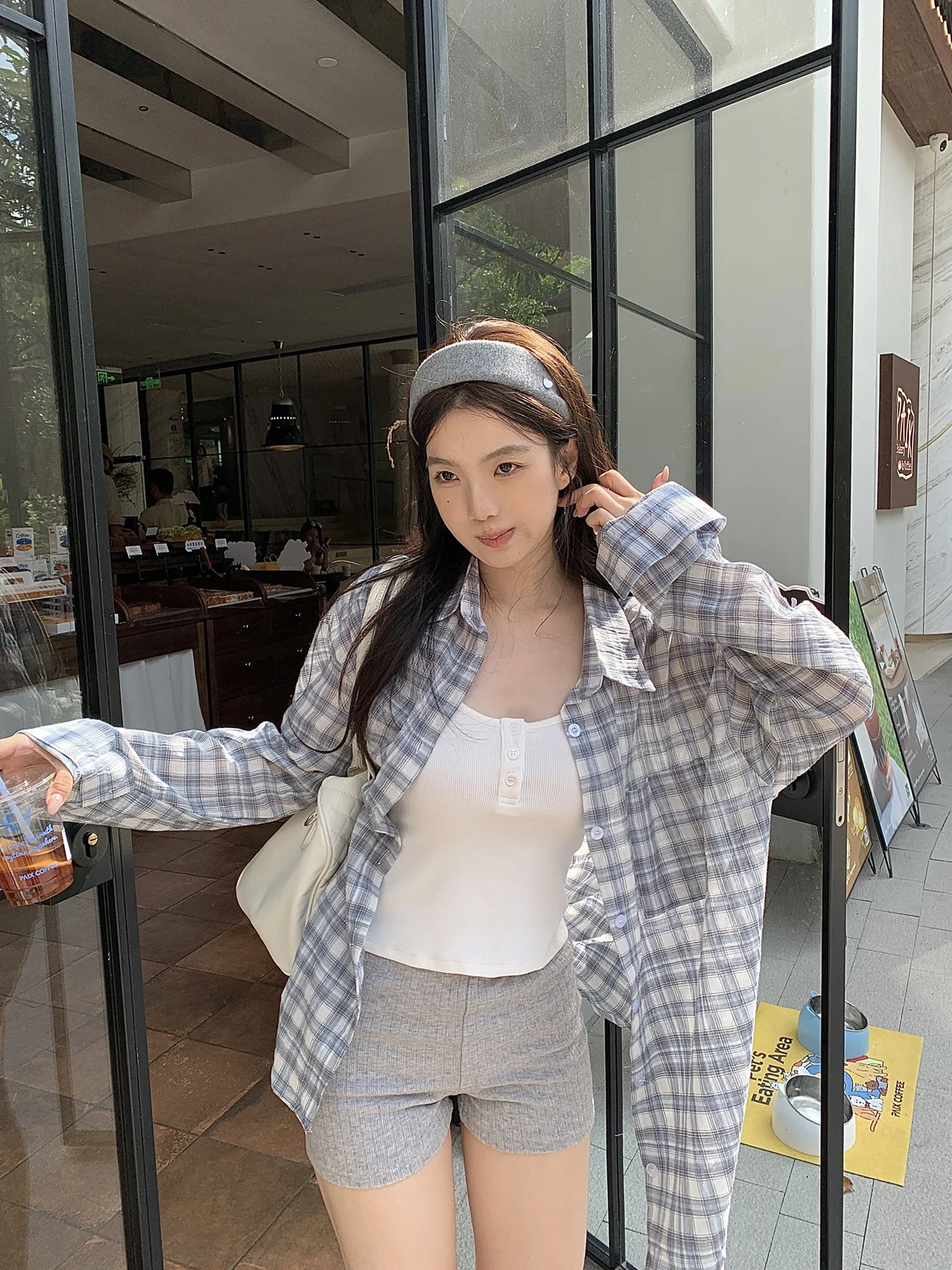 

Рубашка свободного кроя в клетку с длинными рукавами, женская, тонкая, в корейском стиле, на раннюю весну, повседневная, синяя, в клетку, с отложным воротником