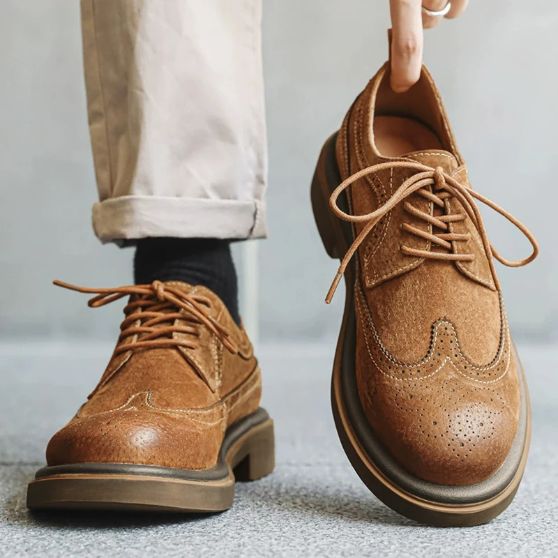 أحذية رجالية رسمية فاخرة مصنوعة يدويًا أحذية من الجلد كلاسيكية منحوتة أحذية بروغ موضة الأعمال فستان أحذية Zapatos De Hombre
