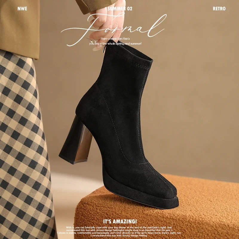 

2026 новые осенне-зимние женские ботильоны высотой 22-24,5 см, современные ботинки из эластичной микрофибры с квадратным носком, узкие ботинки с молнией сзади на толстом каблуке