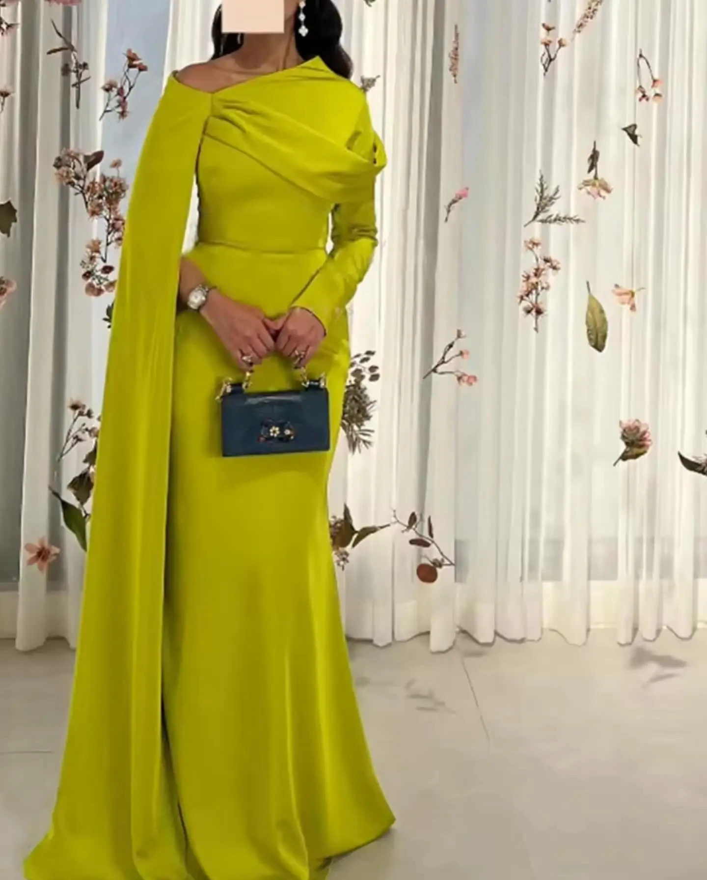 

Elegant Evening Formal Dress Off The Shoulder Long Sleeves Pleats Satin Floor Length Prom Pageant Party Gowns Robe De Soiree