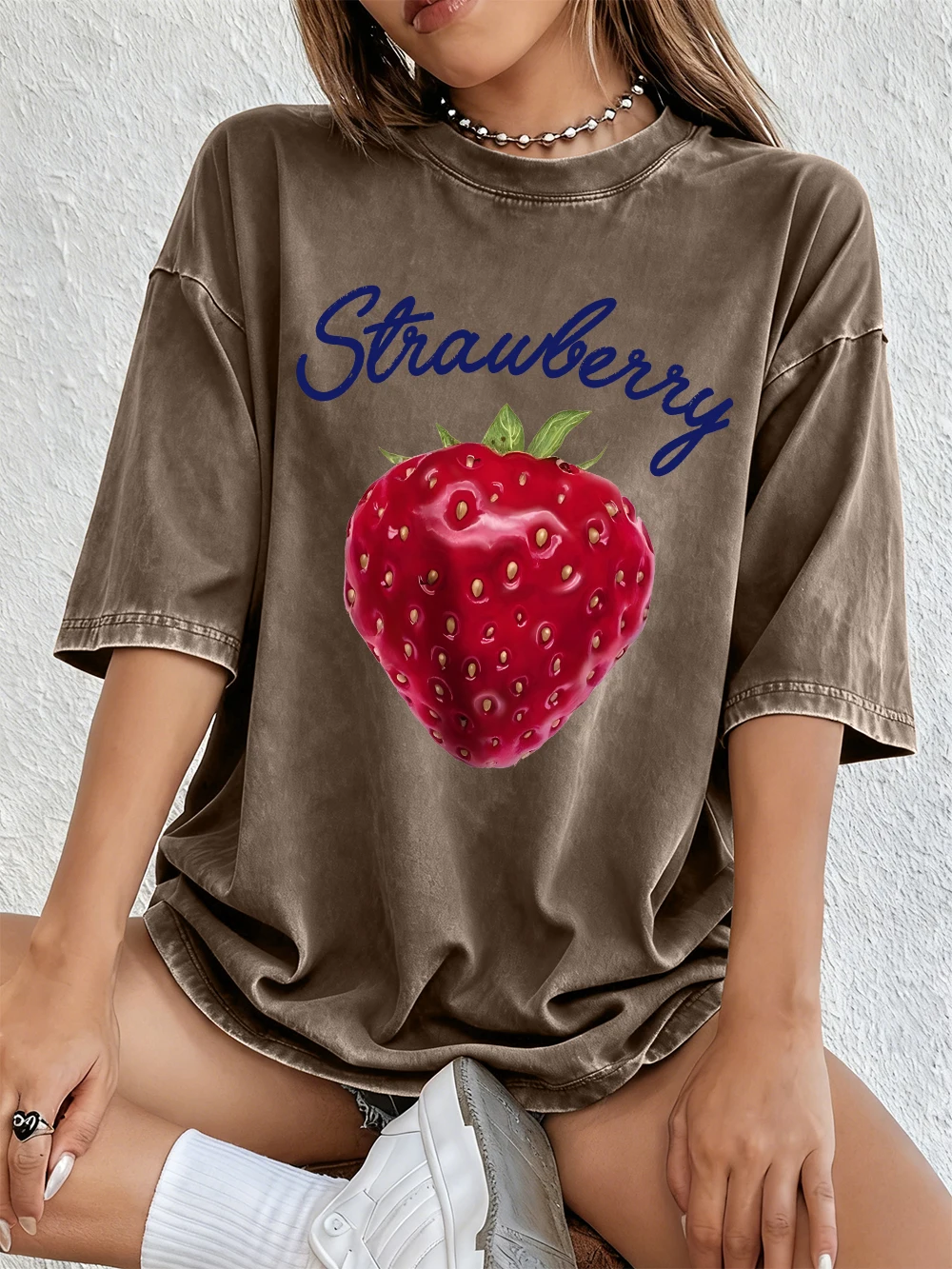 T-Shirt mit Aufdruck „Frische rote Erdbeeren“ für Damen, gewaschenes Baumwoll-Oversize-T-Shirt, Distressed O-Neck-Oberteil, Sommerkleidung für Damen
