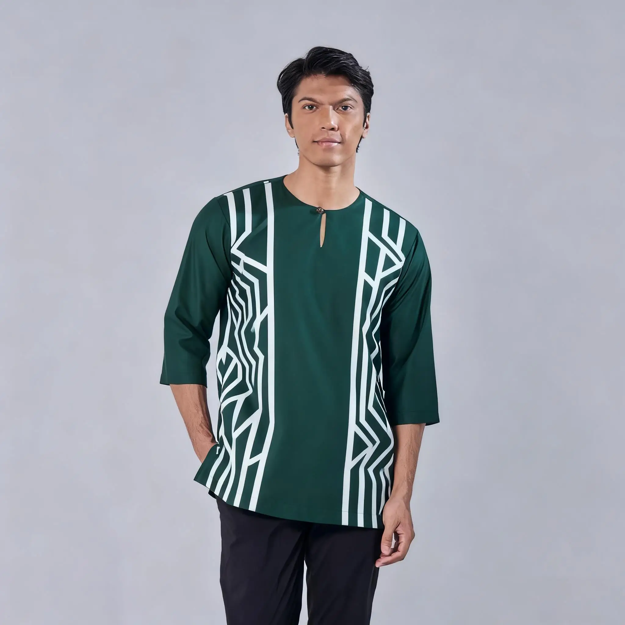 الرجال قميص مسلم بسيط تي شيرت غير رسمي نمط الطباعة العرقية قميص قصير الأكمام الوقوف طوق البرق رقيقة الملابس الإسلامية رجل