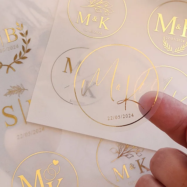 50 szt. Złote naklejki foliowe spersonalizowany ślub zaproszenia koperty przezroczysta etykieta 3cm-8cm Monogram Favour naklejki zaopatrzenie imprezy