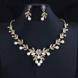 3 pieces of fashionable women's sparkling pearl set, rhinestone necklace, earrings, party and banquet accessories