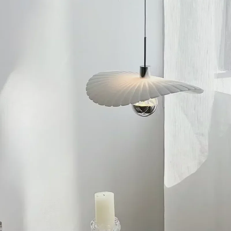 W2557 Cream style French chamomile pendant light, luxurious straw hat home bedside lamp for living room