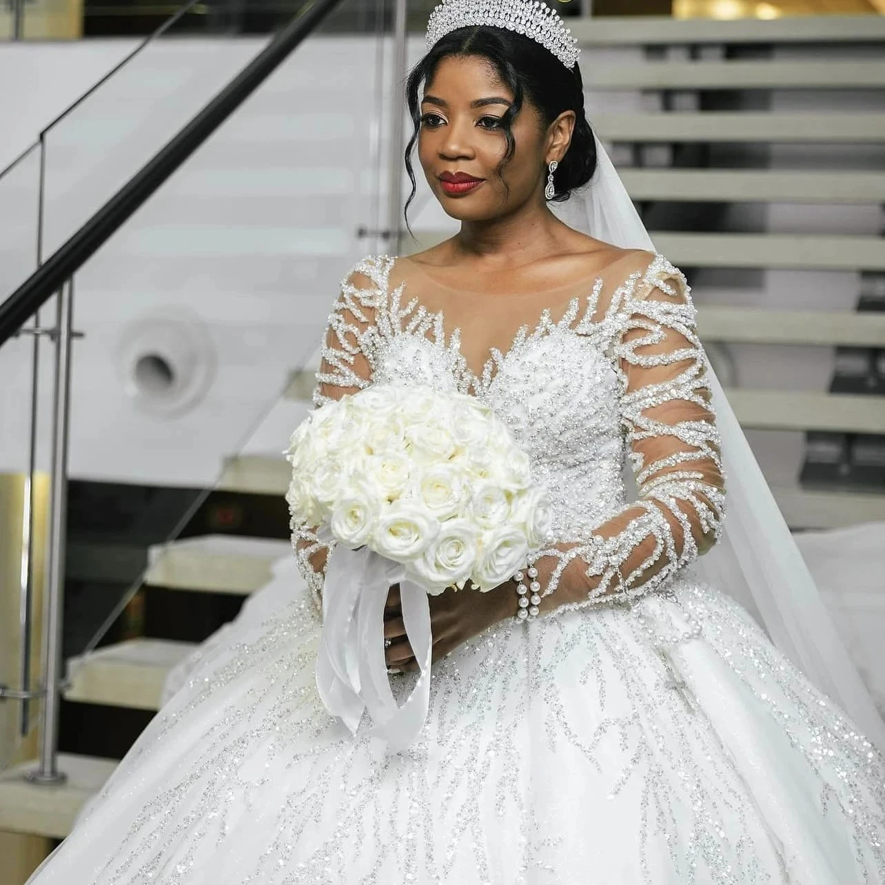 Vestido De novia elegante personalizado con cuello redondo, cuentas brillantes y lentejuelas, Vestido De boda, Vestido De novia hinchado De lujo G